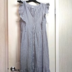 Old Navy ruffle sleeve button up dress.